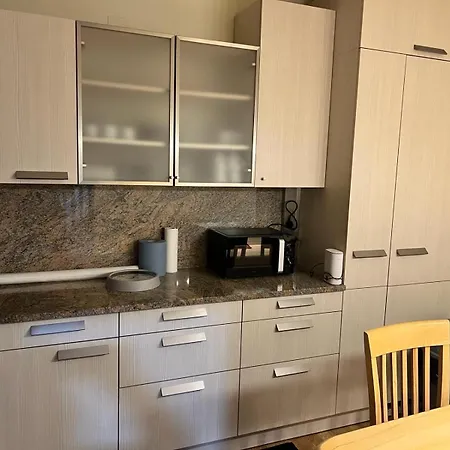 La Haus Fuer Monteure, Arbeiter, Pendler, Ganzes Haus Mit Garten, 5 Διαμέρισμα Λεόμπεν
